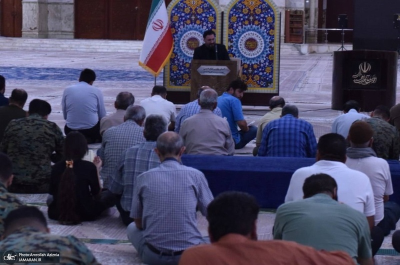 مراسم دعای پرفیض کمیل در حرم امام خمینی (س)