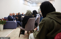 دیدار پزشکیان با جمعی از کودکان بی سرپرست در مجتمع خانه دختران ایران (7)