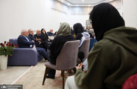 دیدار پزشکیان با جمعی از کودکان بی سرپرست در مجتمع خانه دختران ایران (7)