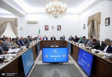 عارف: حکمرانی در شرایط خاص تدوین شده است/ داوطلب جنگ و بازگشت تحریم‌ها نیستیم/ پیش‌بینی‌های اقتصادی در صورت اجرای مکانیزم ماشه صورت گرفته است/ تلاش کنیم تا آرامش جامعه به هم نخورد/ ذخایر راهبردی کشور وضعیت بسیار خوبی دارد