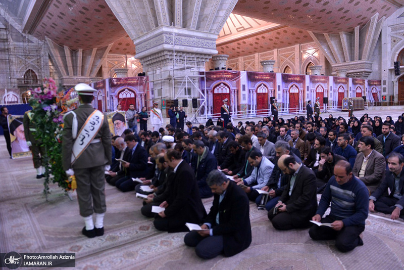 تجدید میثاق کتابداران و کارکنان نهاد کتابخانه عمومی کشور با آرمان های حضرت امام(س)