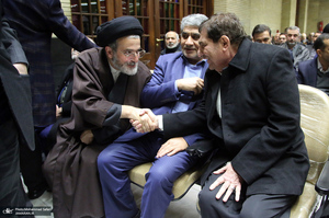 مراسم ترحیم مادر محمد شریعتمداری