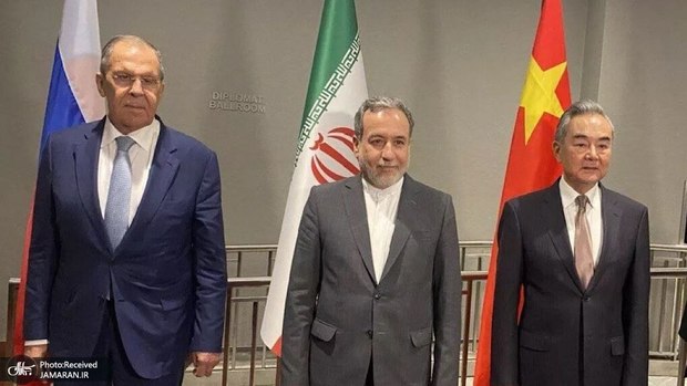 نامه مشترک وزرای خارجه ایران، چین و روسیه در رد فعال‌سازی اسنپ‌بک‌ توسط سه کشور ار‌وپایی/ از ارعاب، تحریم و تهدید به استفاده از زور، اجتناب کنید