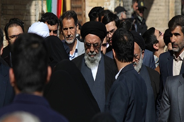 تحریم های دشمن نمی تواند ملت ایران را از مسیر خود منحرف کند