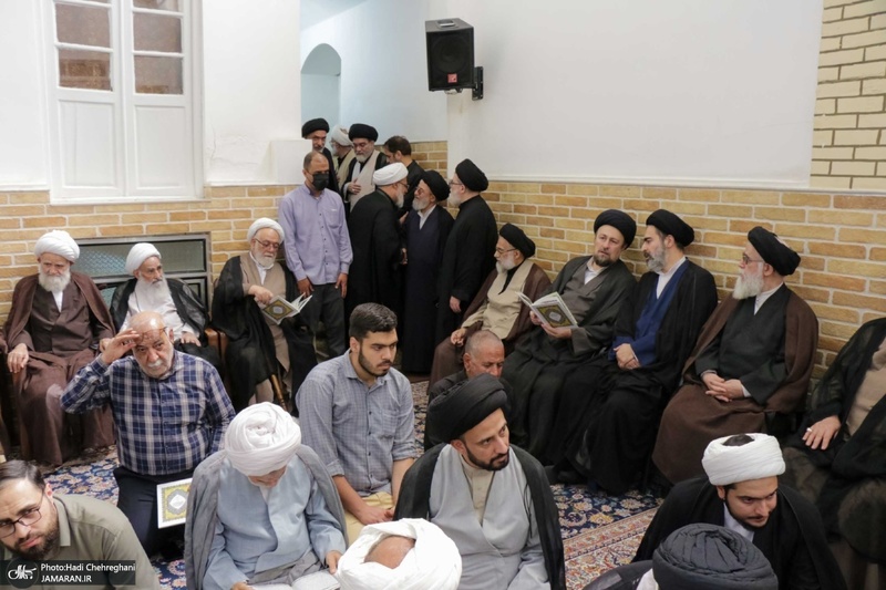 حضور آیت الله سید حسن خمینی در مراسم وداع با آیت الله العظمی شبری زنجانی (ره)