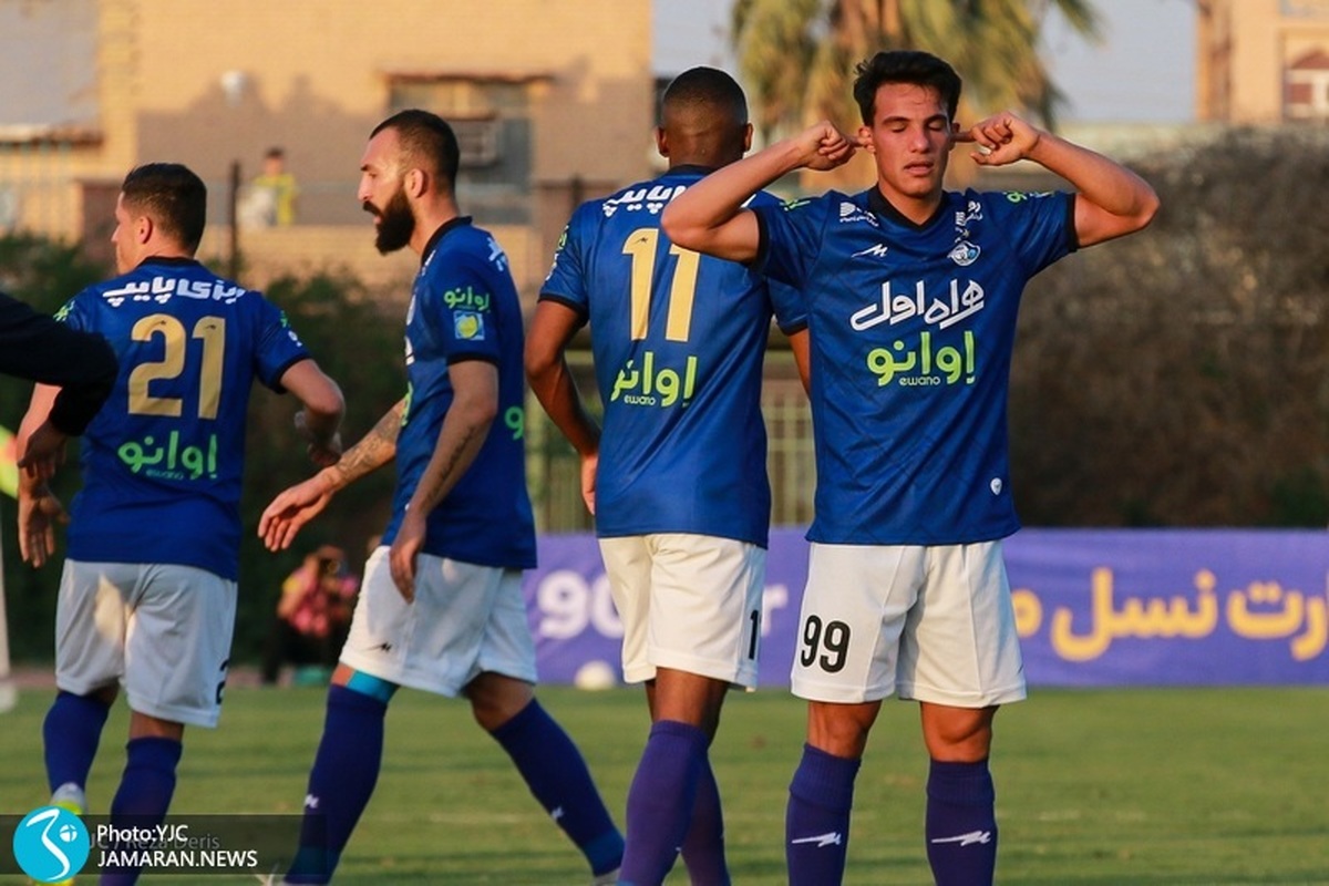 دیدار استقلال و گل‌گهر باید سه بر صفر شود