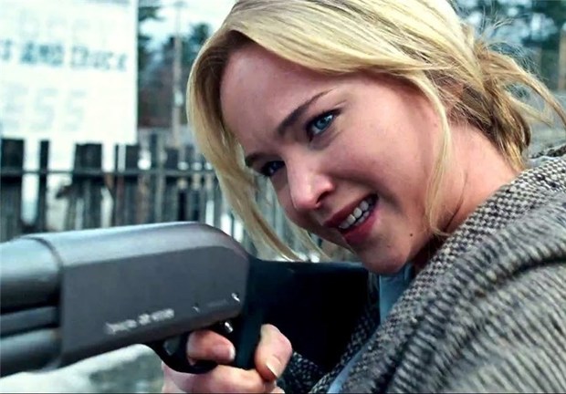 مصدومیت جنیفر لارنس در فیلمبرداری «به بالا نگاه نکن»
