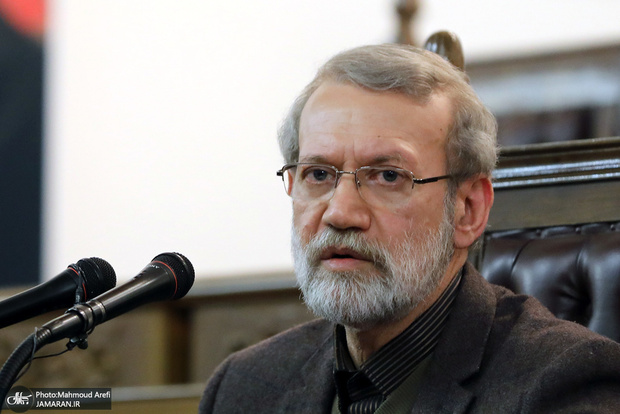 لاریجانی: صدای صنایع کوچک در کشور به جایی نمی رسد