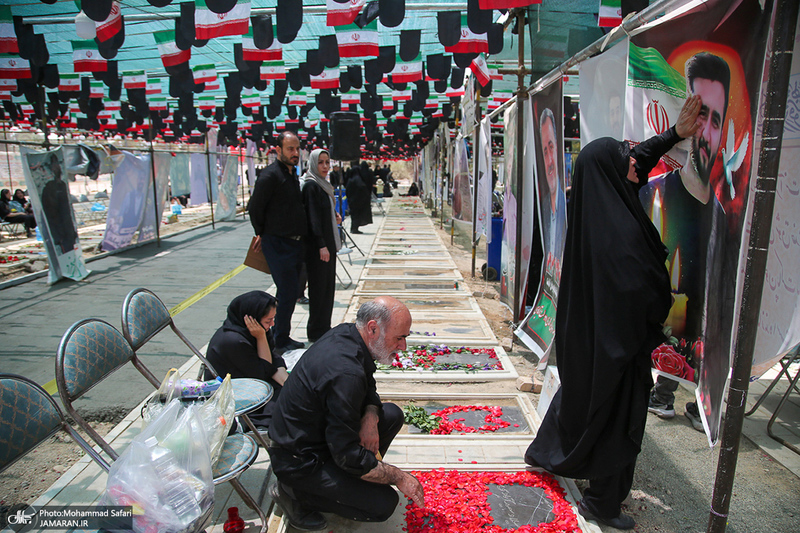 گلزار شهدای جنگ تحمیلی ۱۲روزه در بهشت زهرا (س)