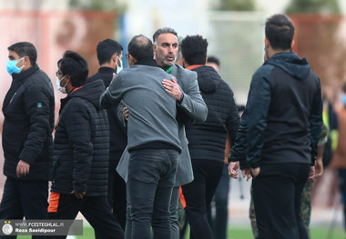 پایان قصه استقلال و فکری