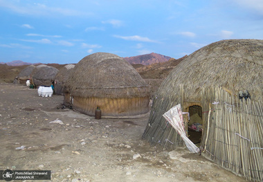 تصاویر تاسف انگیز از یک روستا در سیستان و  بلوچستان/ درخواست اهالی زیارت از خیران برای رفع مشکل آب بهداشتی و شرب