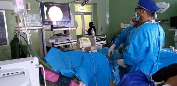 عمل آرتروسکوپی زانو در بردسکن با موفقیت انجام شد