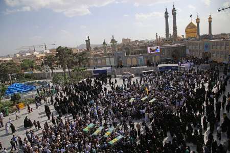 تشییع پیکر مطهر 7 شهید مدافع حرم در قم