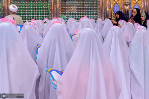 جشن عبادت و تکلیف فرزندان کارکنان معاونت پشتیبانی سپاه در حرم امام خمینی (س)