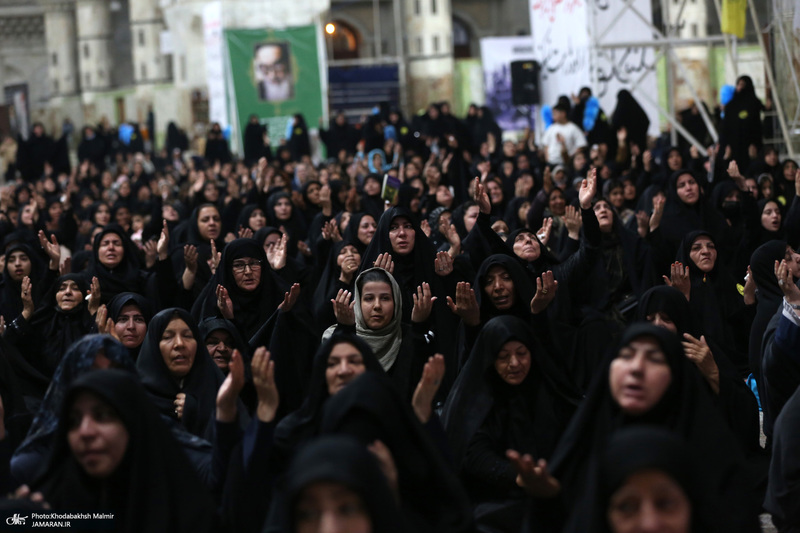 مراسم عزاداری شب شهادت حضرت زهرا(س) در حرم امام خمینی(ره) برگزار شد