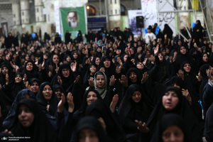 مراسم عزاداری شب شهادت حضرت زهرا(س) در حرم امام خمینی(ره) برگزار شد