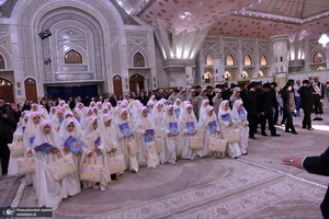مراسم جشن تکلیف فرزندان کارکنان معاونت آماد و پشتیبانی سپاه در حرم مطهر امام خمینی(س)