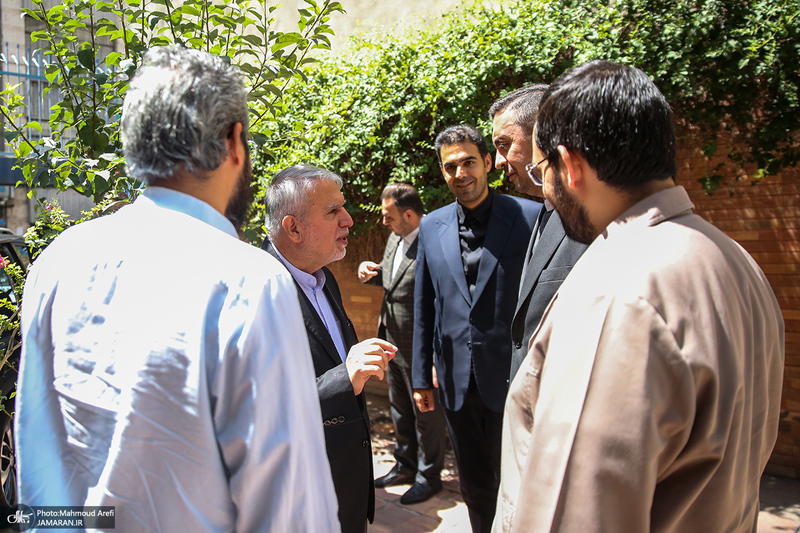 حضور وزیر میراث‌فرهنگی، گردشگری و صنایع‌دستی در جماران به مناسبت روز خبرنگار