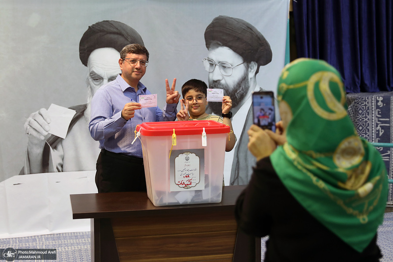 مرحله دوم انتخابات ریاست جمهوری چهاردهم در حسینیه جماران - 5