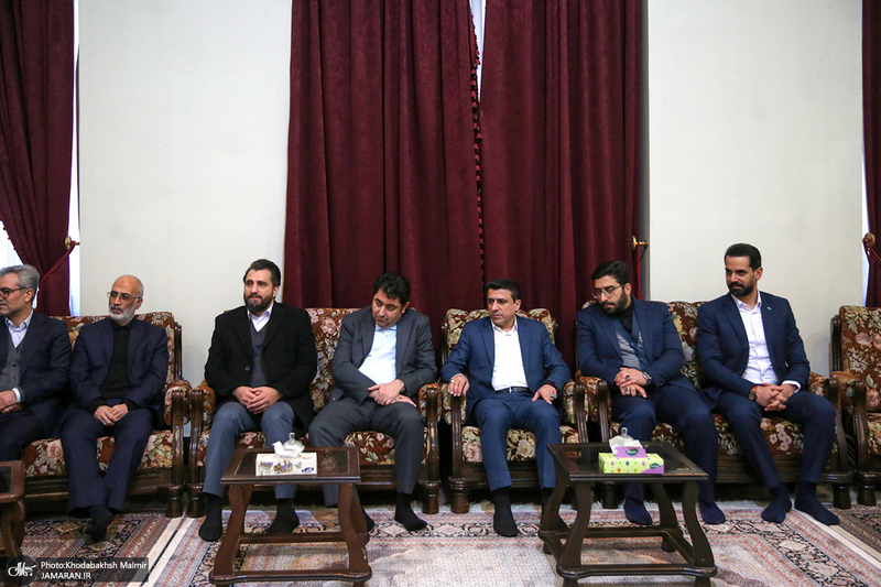 دیدار مدیرعامل و مدیران بانک دی با سید حسن خمینی