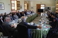بازدید مدیران و کارشناسان مرکز دیپلماسی عمومی و رسانه‌ای وزارت خارجه از بنیاد ایران‌شناسی (3)