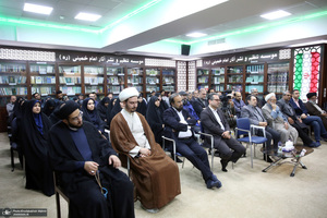 دیدار کارکنان موسسه تنظیم و نشر آثار امام خمینی (س) با حجت الاسلام و المسلمین علی کمساری