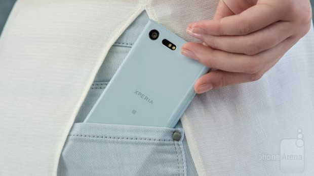 جی پلاس: دو گوشی پرچمدار کامپکت + قیمت