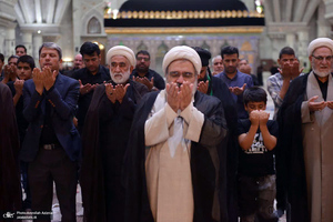 مراسم عزاداری شب عاشورای حسینی (ع) در حرم امام خمینی (س)
