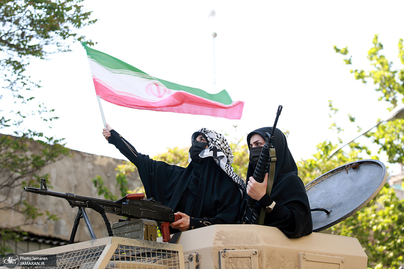 راهپیمایی دختران «جان‌فدای ایران»- ۲
