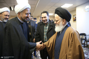 دیدار رئیس و جمعی از معاونان و مدیران مؤسسه تنظیم و نشر آثار امام خمینی(س) با نماینده مقام معظم رهبری در عراق