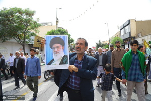 راهپیمایی نمازگزاران قمی در محکومیت جنایات رژیم صهیونیستی