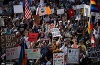 تظاهرات گسترده مردم آمریکا در اعتراض به سیاست‌های ترامپ و ماسک (5)