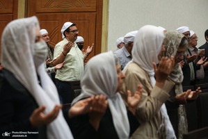 مراسم بزرگداشت امام خمینی(س) در آدریان زرتشتیان