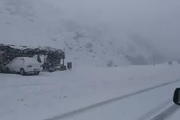برف و بوران  در گردنه خان مسیر سقز _ بانه 