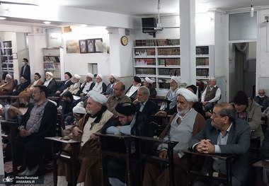 مجلس عزاداری به مناسبت ایّام شهادت حضرت فاطمه زهرا (س) در دفتر آیت الله العظمی صانعی (ره) + گزارش تصویری