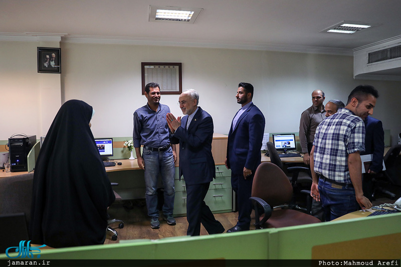 حضور رئیس سازمان انرژی اتمی در پایگاه اطلاع رسانی و خبری جماران