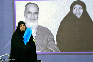 مراسم شب میلاد حضرت زهرا (س) و فرزند برومندش حضرت روح الله در حرم امام خمینی