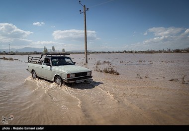 نخستین محموله غذایی کمک به سیل‌زدگان آذربایجان غربی از اصفهان ارسال شد