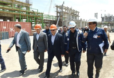 بازدید میدانی استاندار آذربایجان شرقی از قلب صنعت شمال‌غرب؛ حمایت کامل برای پیشرفت پروژه‌های پتروشیمی تبریز