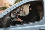 زنان عربستان سعودی صاحب حق رانندگی شدند