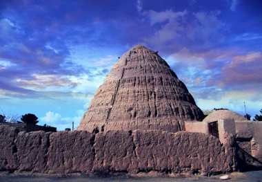 مرمت اضطراری چهار بنای تاریخی شهرستان خلیل آباد آغاز شد