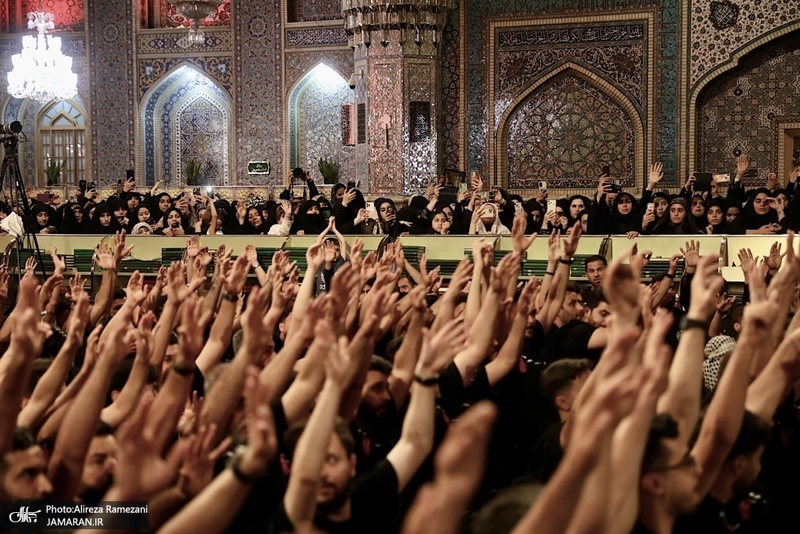 مراسم شب شهادت امام رضا (ع) در صحن جامع رضوی