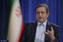 مهاجرانی: همتی با نظر خبرگان حوزه بانکی و رای اعتماد دولت، رئیس بانک‌مرکزی شد