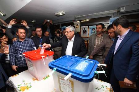 استاندار: انتخابات در آذربایجان غربی در سلامت کامل در حال برگزاری است