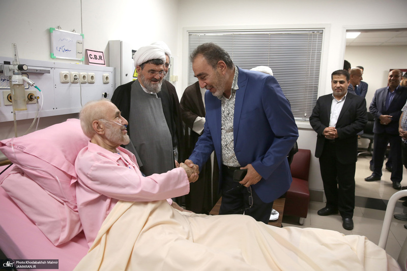 عیادت جمعی از شخصیت های سیاسی و فرهنگی از سید محمد خاتمی - 2