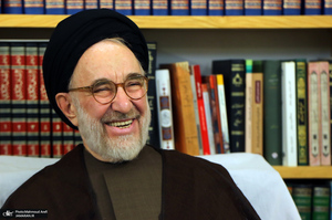 بازدید سید محمد خاتمی از باغ دولت آباد یزد