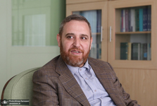 مهدی اقراریان: ۶۰ درصد نقدینگی کشور در تهران است/ انتقال پایتخت سیاسی از تهران امکان‌پذیر نیست/ شهرداری انتخاب کنید که نخواهد رئیس جمهور شود/ حلقه مفقوده مسائل شهر تهران در توسعه نامتوازن است