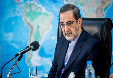 ولایتی: نتانیاهو مثل گدا عمل می‌کند