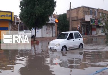 بارندگی در آبادان و خرمشهر موجب آبگرفتگی خیابان‌های شد