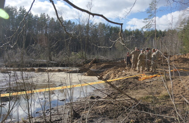 باتلاقی در لیتوانی یک خودروی زرهی آمریکایی و خدمه آن را بلعید